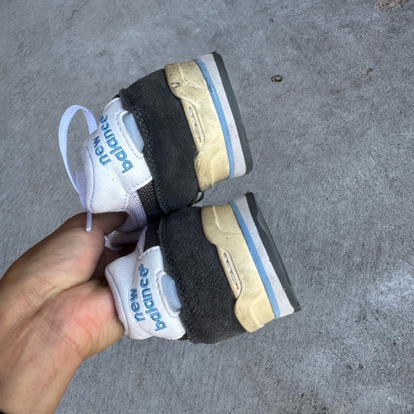 New Balance 598 Women’s Sneakers - Picture 2 of 6